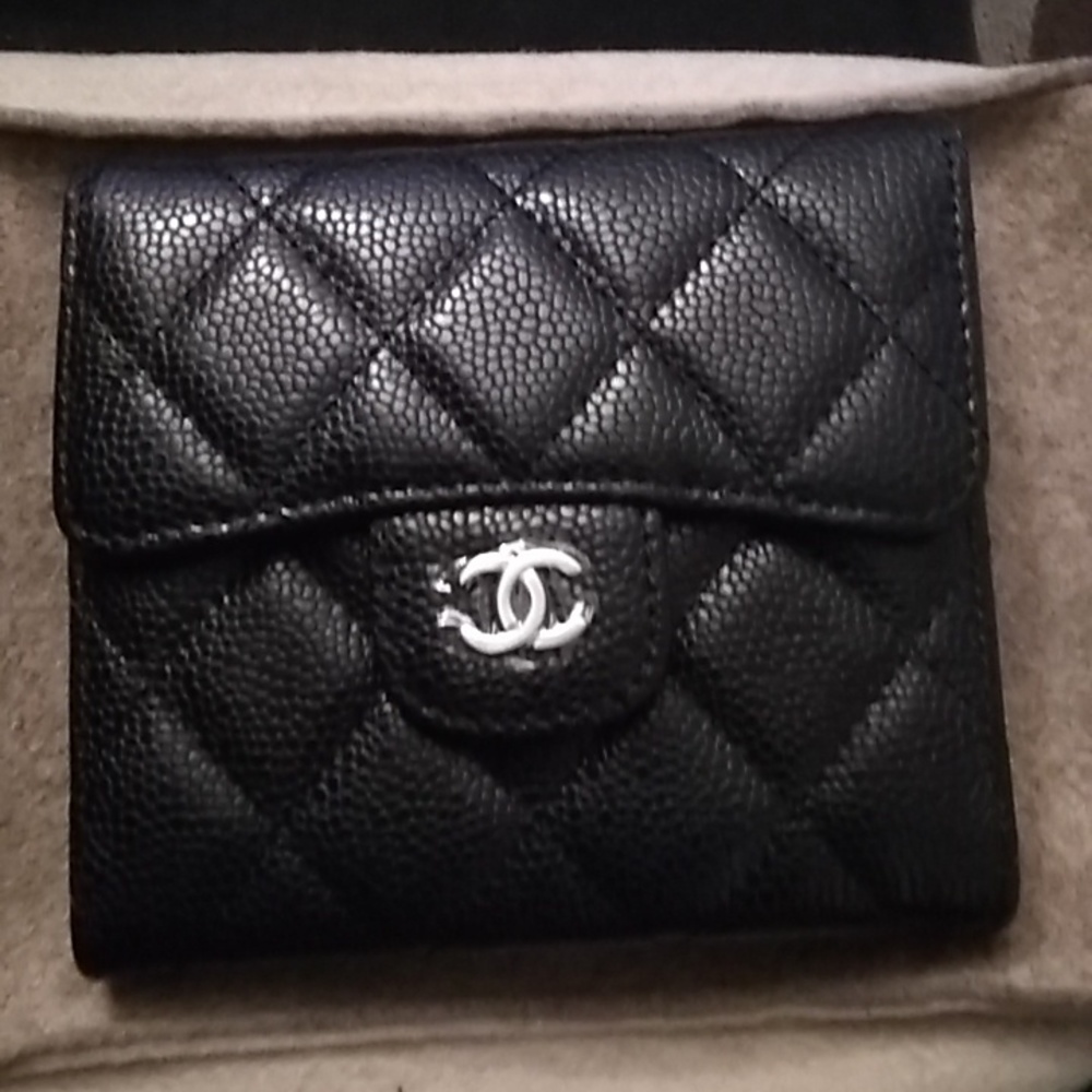 Chanel caviar quilted compact flap wallet